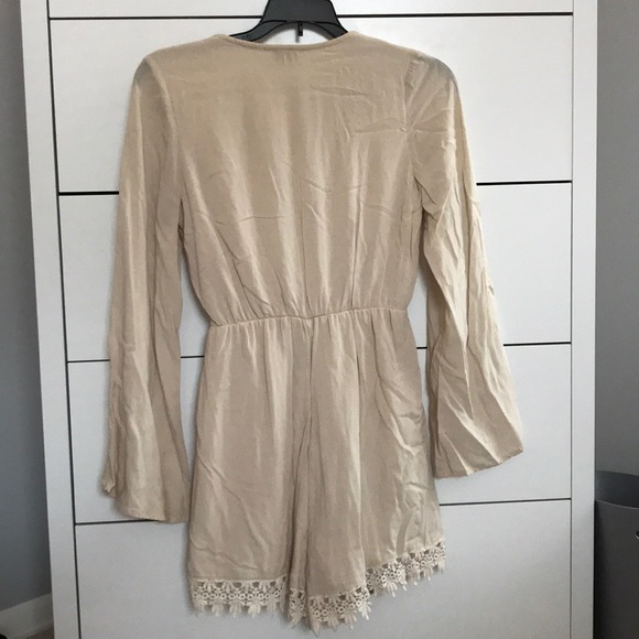 TOBI Cream Romper - Picture 6 of 11
